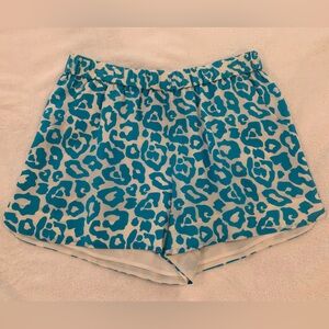 NWT Annie Griffin Lulu Short. Blue/white cheetah print. Size large.